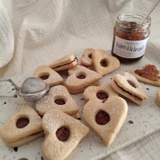 knop van Zandkoek met confituur maken